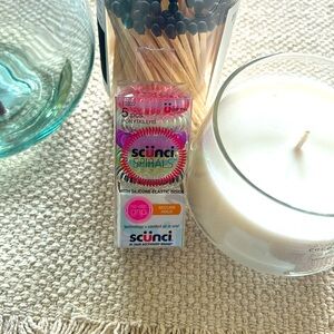 No slip grip ( secure hold) scunci